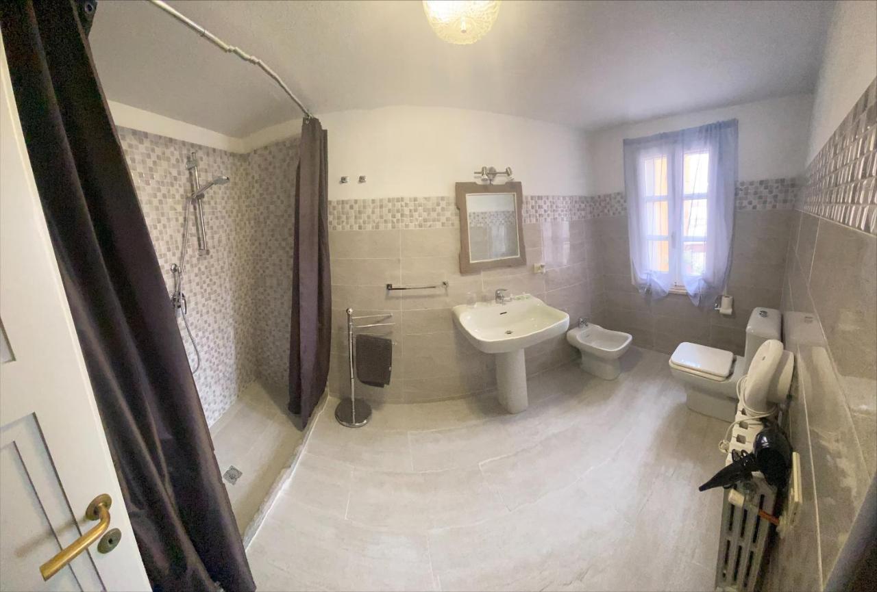 Olaspri Oschiri Dış mekan fotoğraf